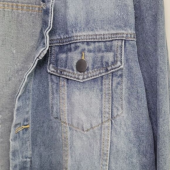 NWT Fashion Nova Oversized Trucker Denim Jean Jacket Men's Small Light W… - Picture 4 of 13